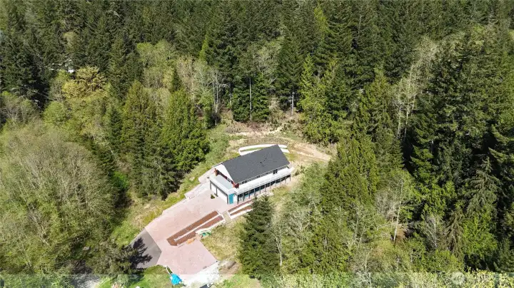 Air Shot- Drone... Horse Shoe Lake Golf Course to the Right adjoining this 5 acres and 400 Acre Park Land to the South across the Salmon Run of Minter Creek!!