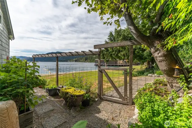 Gate from unit 1 to Granite Falls community waterfront area.