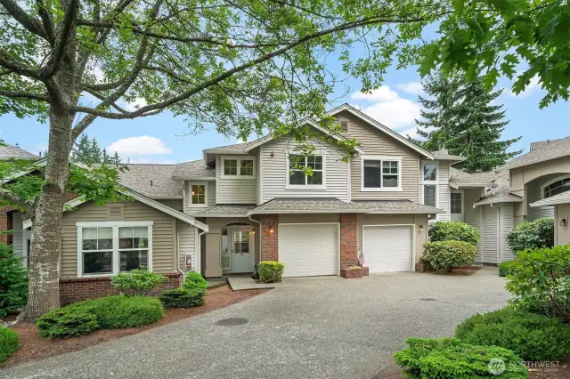 Convenient driveway access to garage