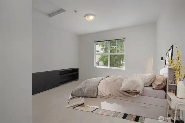 Virtually staged second primary room
