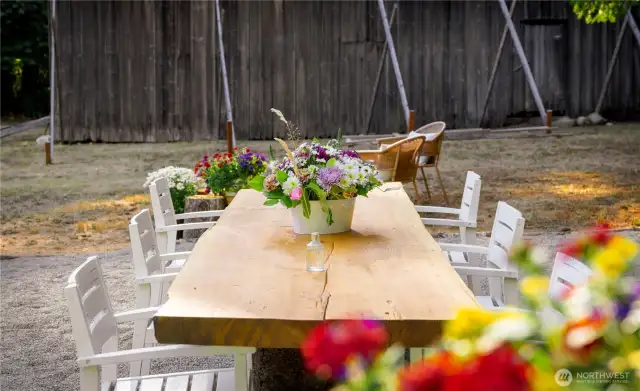 The outdoor eating space.