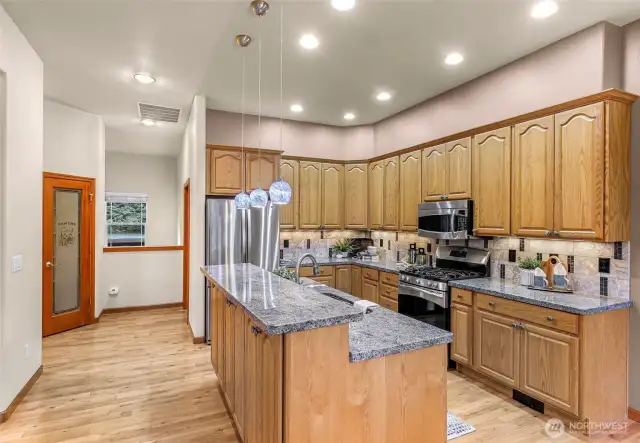 Notice the pantry to the left of the kitchen. This house is so clean!