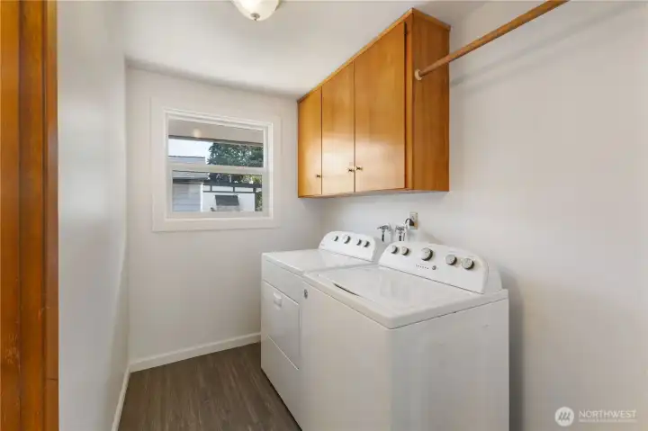 washer and dryer stay