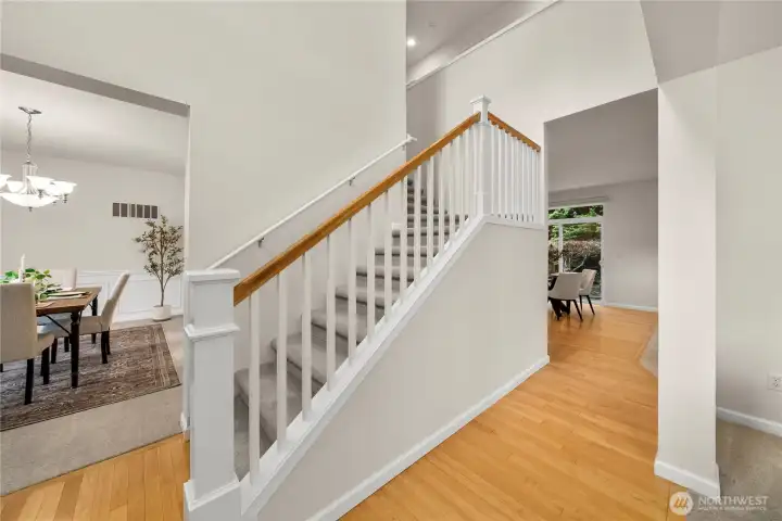 A gracious introduction to the home’s thoughtful design.