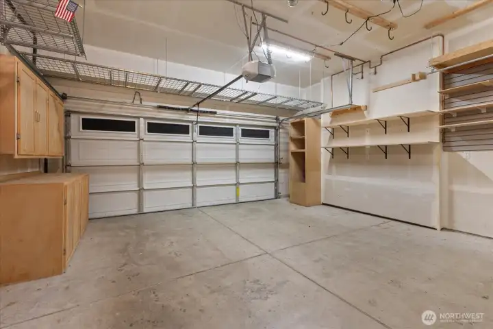 Garage with storage built-ins