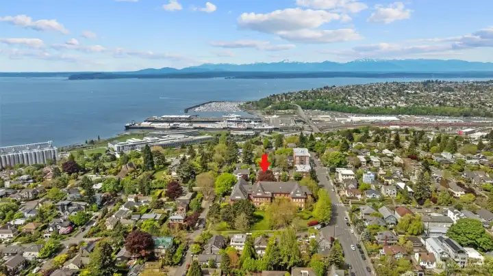You'll love this central, walkable location.