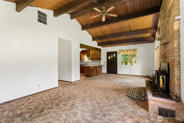 Open beam living space Open beam living space