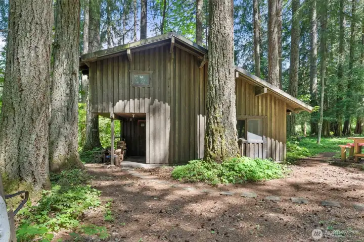 Cabin Cabin