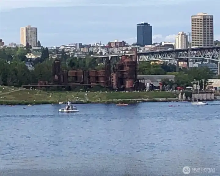 A closeup view of Gas Works Park from your private deck! A closeup view of Gas Works Park from your private deck!