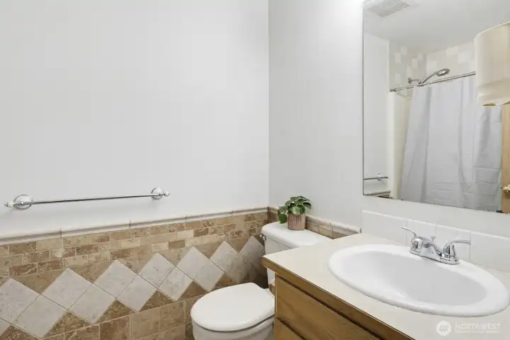 Upper floor bathroom