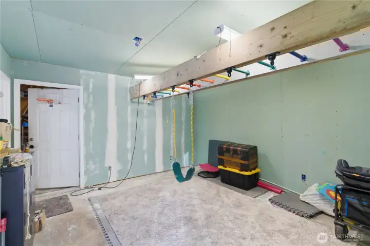 Bonus Room in Garage