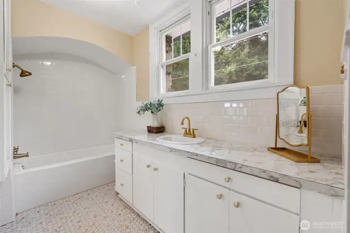 Upper floor full bathroom. Upper floor full bathroom.