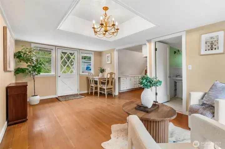 Cottage living room, walk-in at street level. Cottage living room, walk-in at street level.