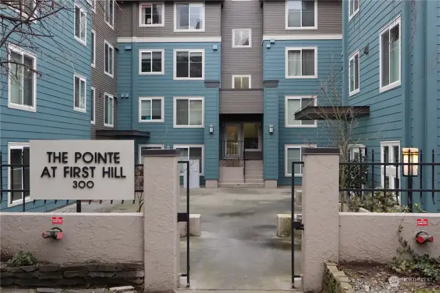 Welcome to The Pointe at First Hill, one of the nicer places to call home in this part of Seattle. If you believe that location is king, this is your new castle!