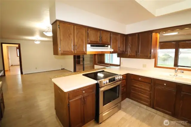 Kitchen with lots of cupboards!