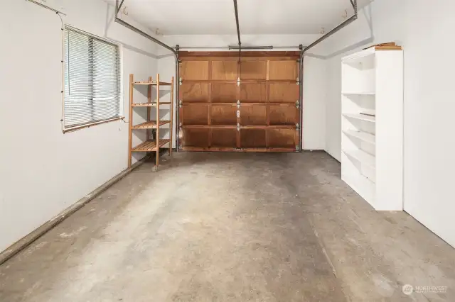 1 car garage with extra storage