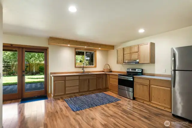 Downstairs full kitchen