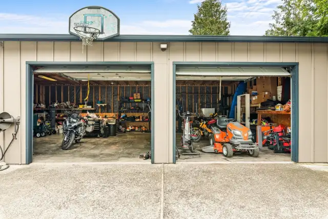 1000 square foot shop