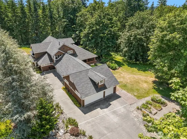 Webster Lake Estates, 6 car garage parking, dual gated property with uncompromised privacy!