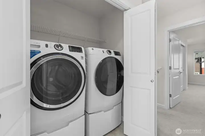 Washer/dryer on the upper third level