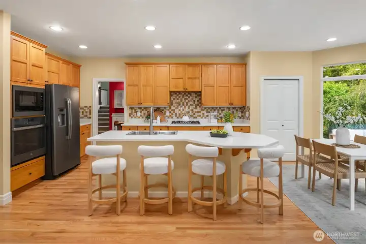 Open layout for hosting.