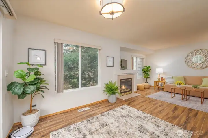 Ample living space with views of nature not a neighbor