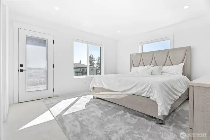 Upstairs primary suit