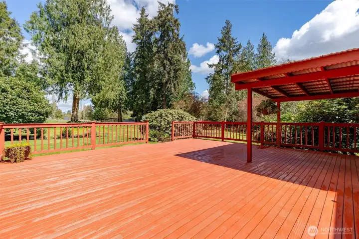 Relax in the sun, cool off in the shade, or play out in the yard all day!