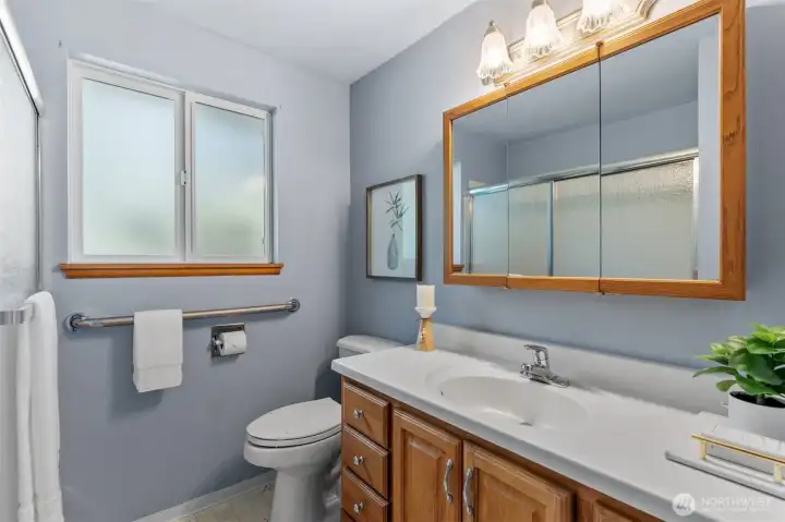 Main level full bath. Water heater installed just 2 years ago so fill up the bathtub!