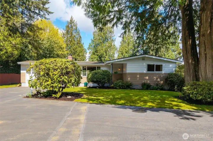 The property you've been dreaming of. A prime location close to everything, yet peaceful and private.