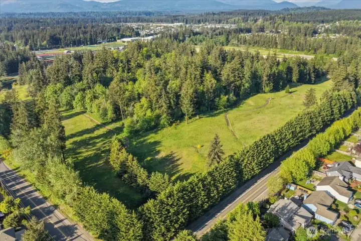 Close to walking trails, schools and great restaurants.