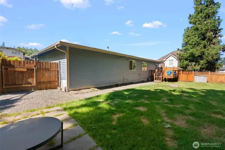 Back yard-gate entrance