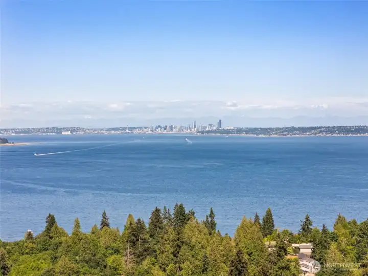 View from top of Alki View Rd upon entrance