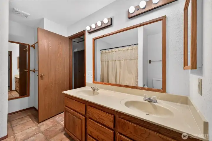 Primary full bath