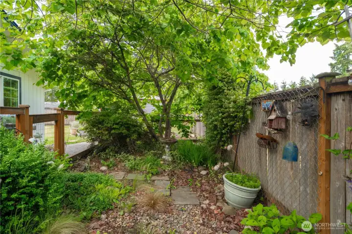 Additional garden space. Additional garden space.
