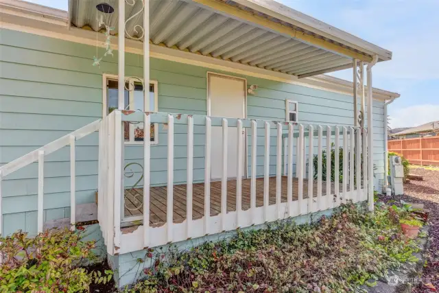 Back porch that leads to utility room