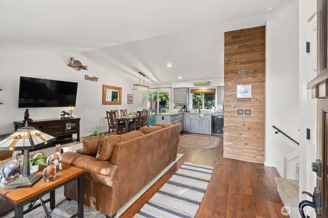 Beautifully updated main floor open concept design! Perfect for entertaining!