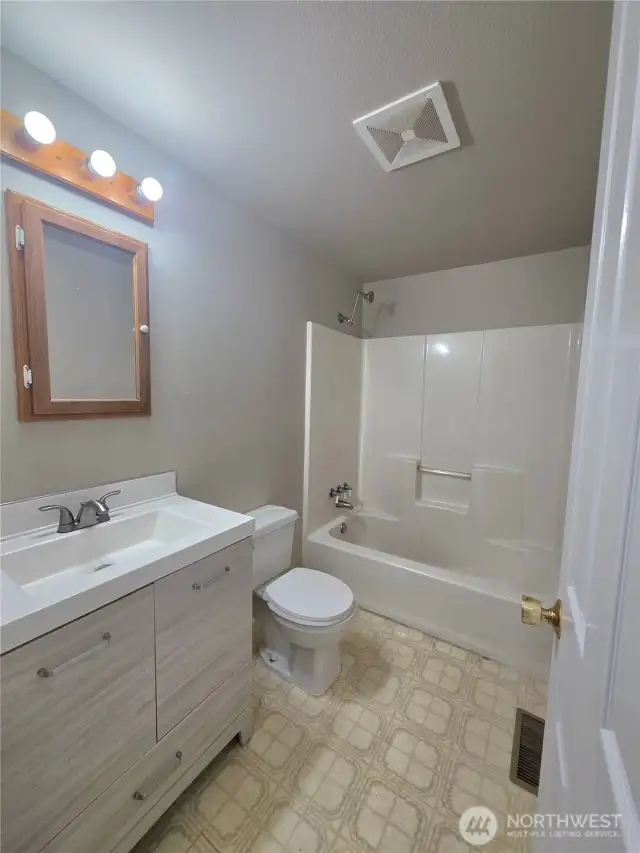Full Bathroom