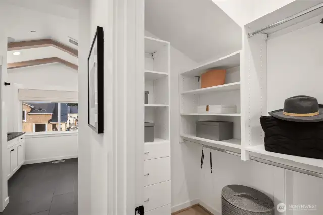 Photos are of a previous model of similar floorplan. Details, surfaces and features may differ. For demonstration purposes only.
