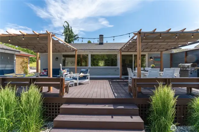 Deck with shade