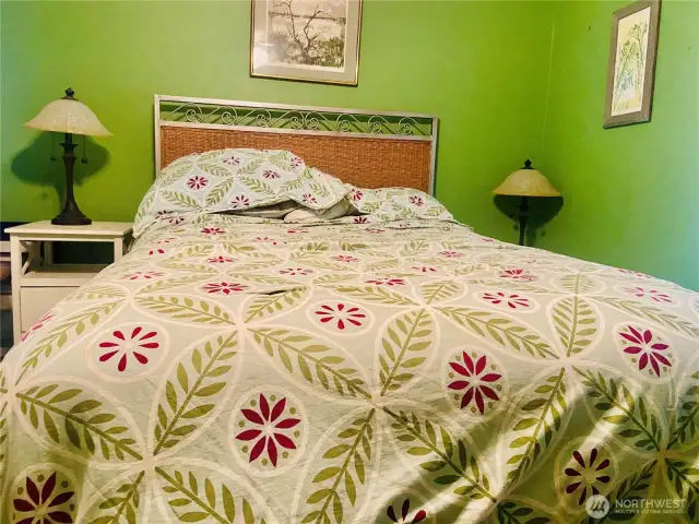 2nd bedroom
