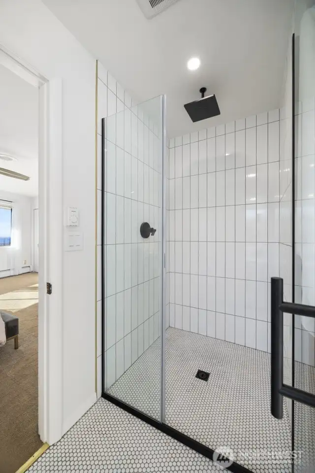 Walk in shower with glass door