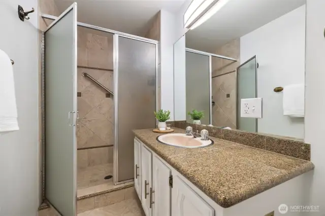 Upper level powder room