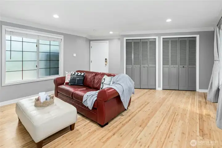 Wonderful light in this room for a studio or workout space...