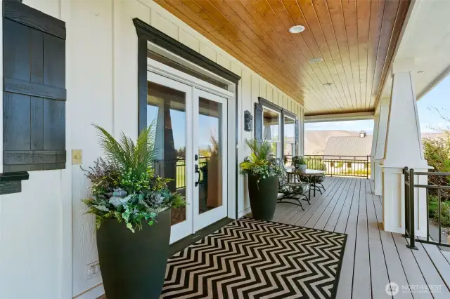 Deck wraps all the way around the home