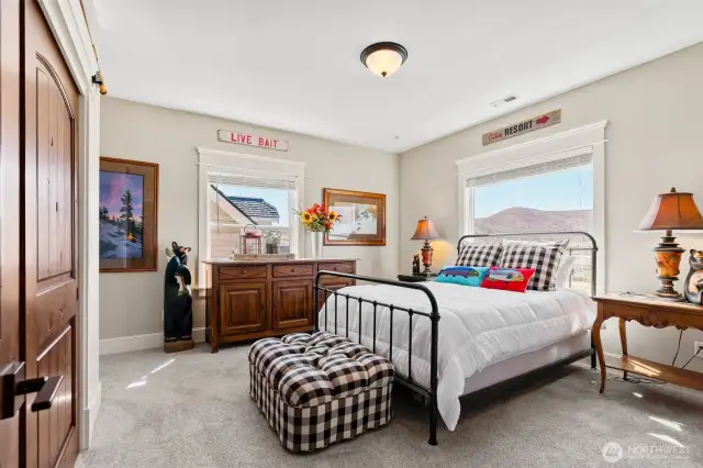 Guest bedroom 1