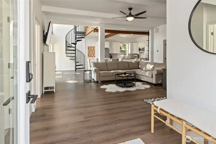 Separate access from the living room to the exterior.