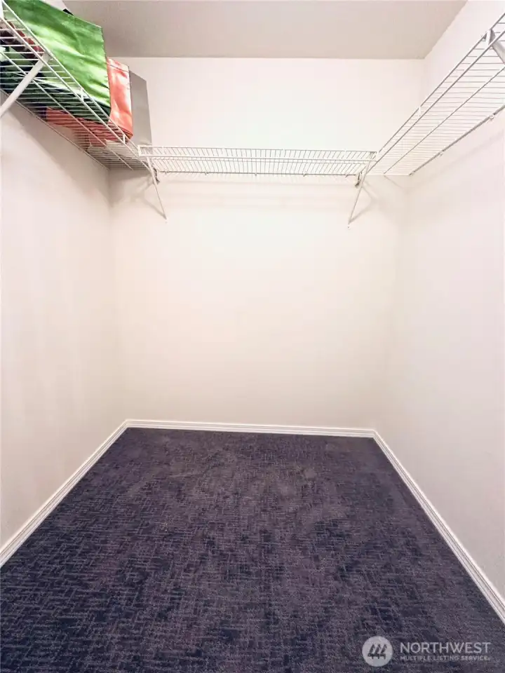 Walk in closet