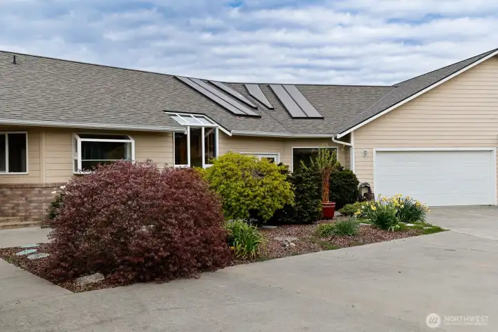 South facing front of of entry landscaping