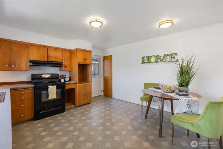 Door to side entrance and another door to pantry.